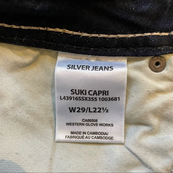 Silver Jean Capris - Picture 4 of 4
